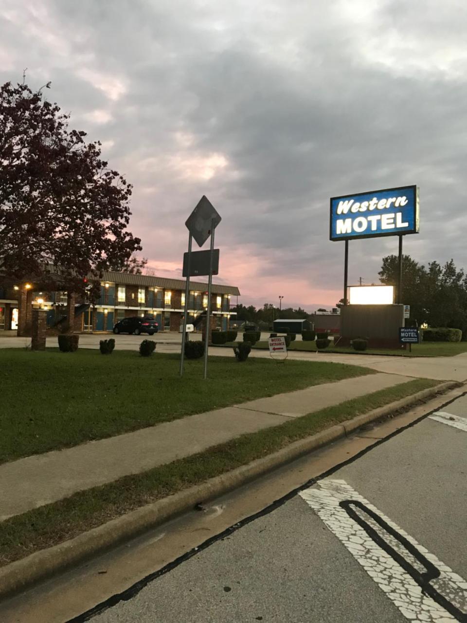 Western Motel Brinson Crossing Екстериор снимка